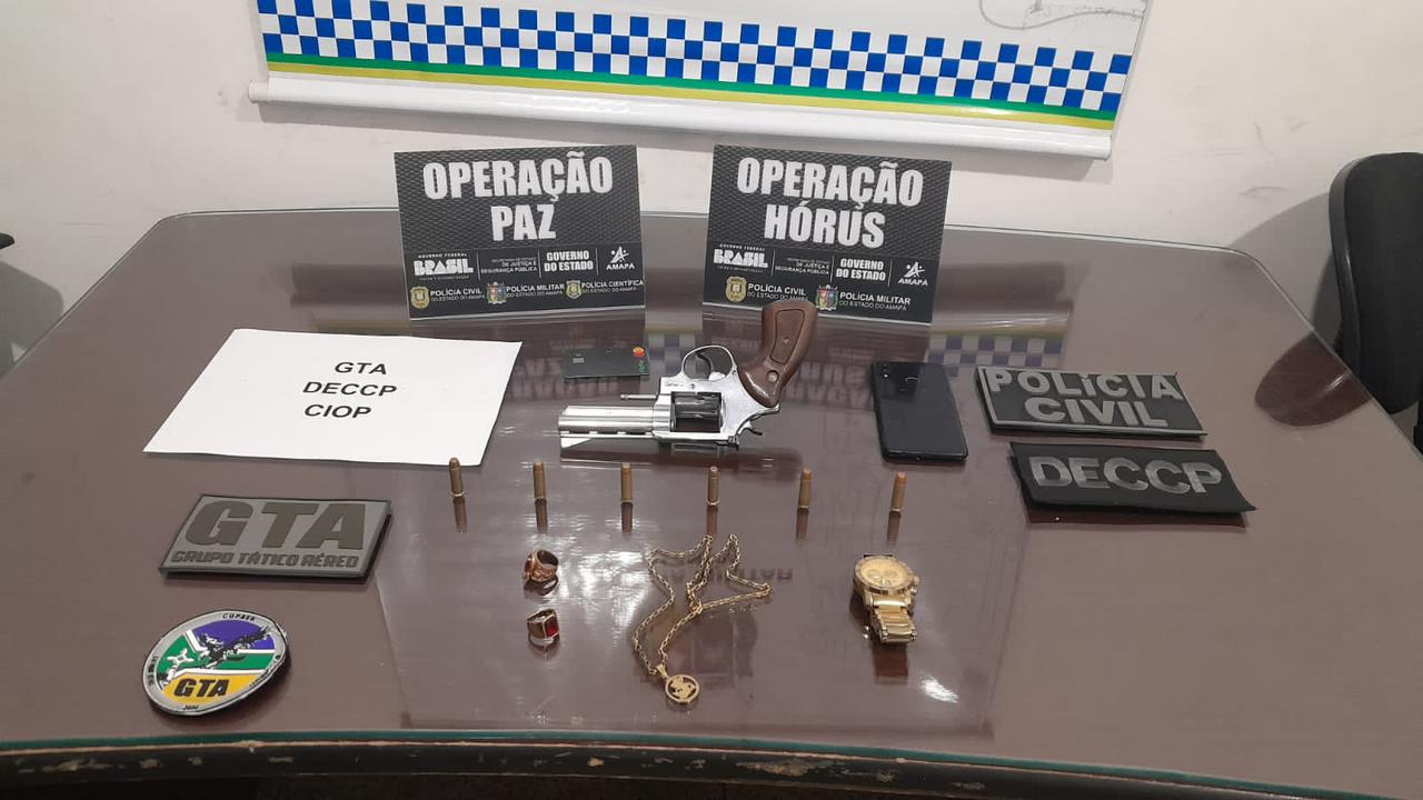EM SANTANA, POLÍCIA CIVIL, COM APOIO DA CIOP/SEJUSP E DO GTA, PRENDE INDIVÍDUO EM FLAGRANTE PELA PRÁTICA DO CRIME DE PORTE ILEGAL DE ARMA DE FOGO